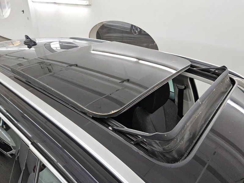 Škoda Octavia Kombi 2.0 TDI automatik Style • električna peta vrata • HUD — 12