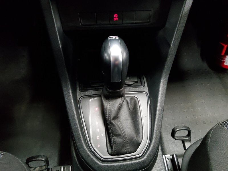 Volkswagen Caddy 2.0 TDI automatik • senzori za parkiranje straga • tempomat — 6