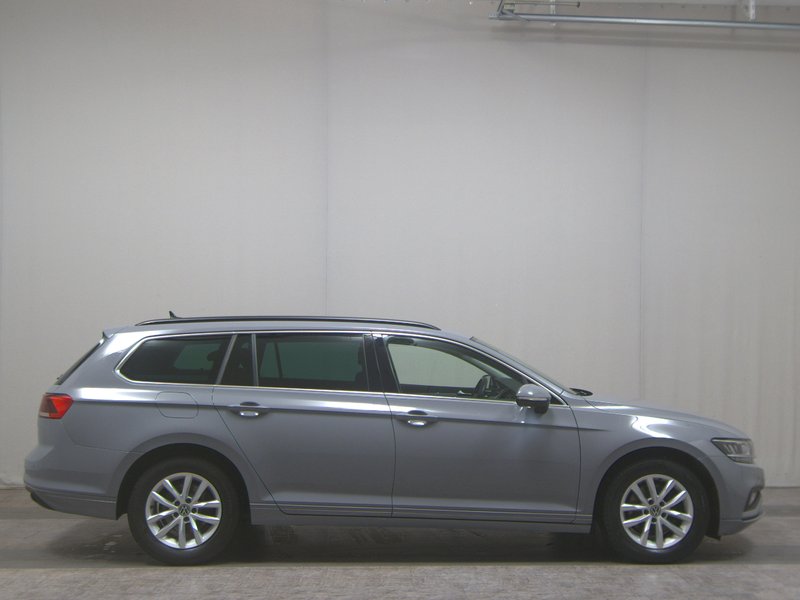 Volkswagen Passat Variant 2.0 TDI automatik • masaža sjedala • ACC