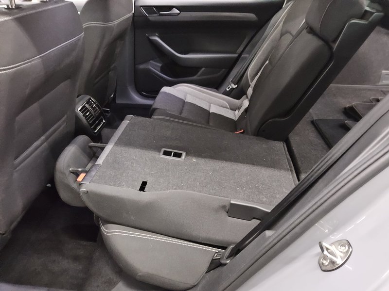 Volkswagen Passat Variant 2.0 TDI automatik • masaža sjedala • ACC — 12