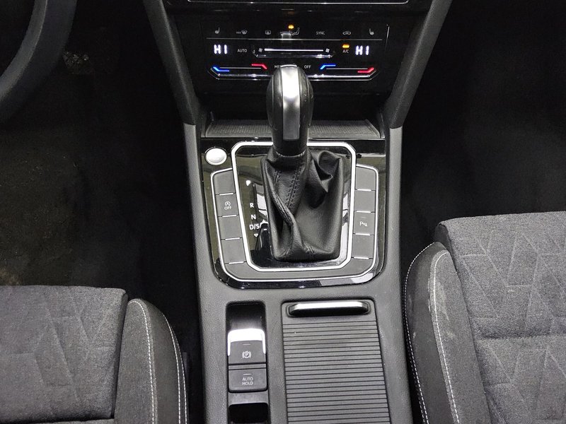 Volkswagen Passat Variant 2.0 TDI automatik • masaža sjedala • ACC — 6