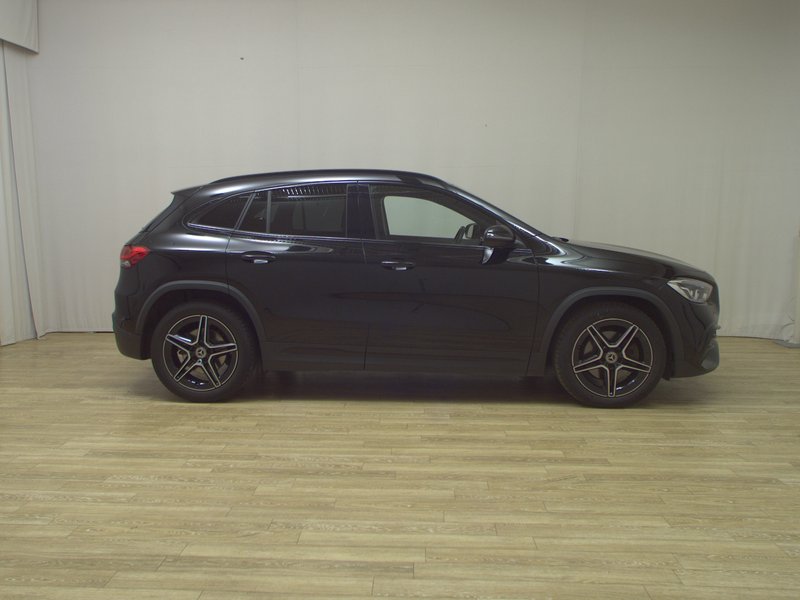 Mercedes-Benz GLA 220 d 4MATIC automatik AMG Line • 4x4 • električna peta vrata