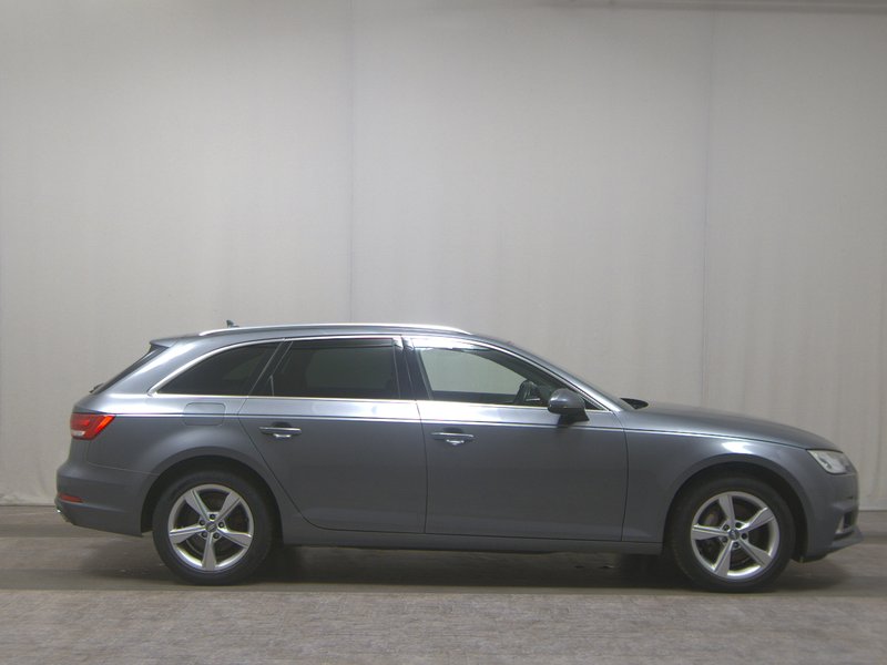 Audi A4 Avant 40 TDI sport • ACC • kuka za vuču