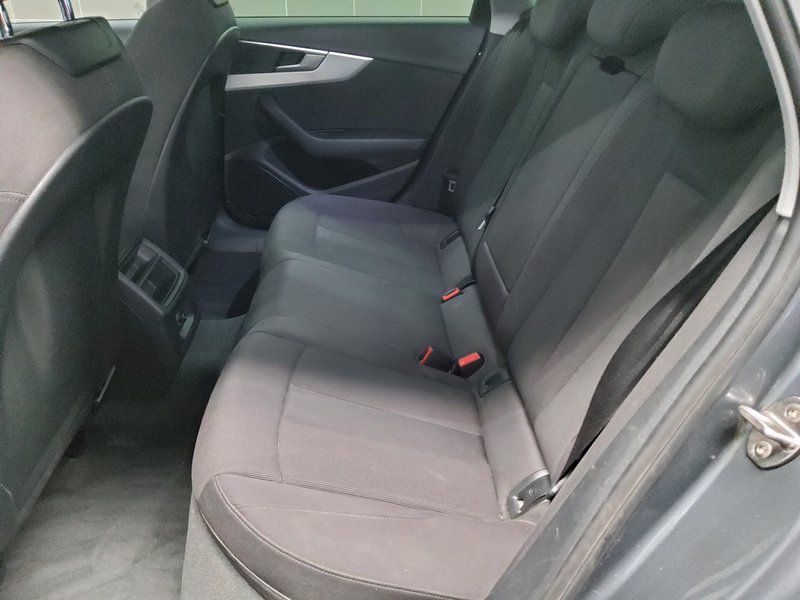 Audi A4 Avant 40 TDI sport • ACC • kuka za vuču — 13