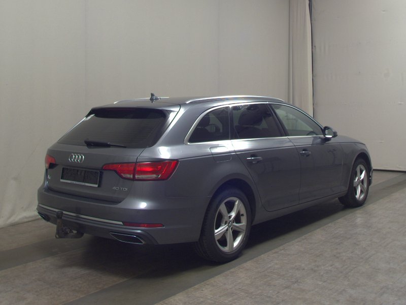 Audi A4 Avant 40 TDI sport • ACC • kuka za vuču — 4