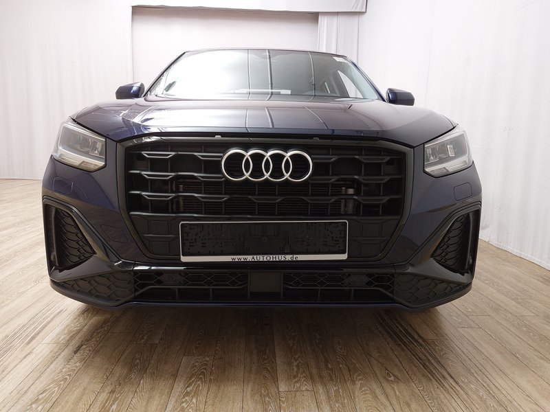 Audi Q2 30 TDI automatik S line • LED • djelomično koža — 9
