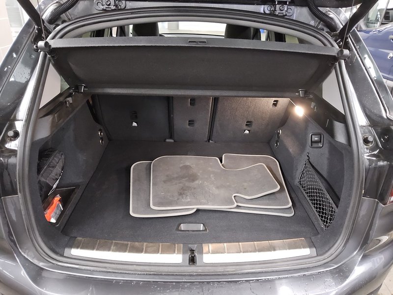 BMW X1 sDrive20d automatik Sport Line • ACC • AHK — 11