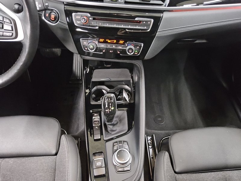 BMW X1 sDrive20d automatik Sport Line • ACC • AHK — 6