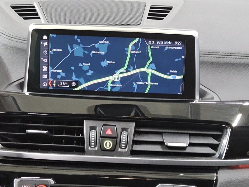 BMW X1 sDrive20d automatik Sport Line • ACC • AHK — 7
