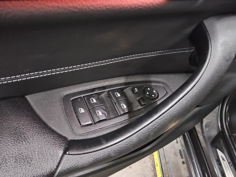 BMW X1 sDrive20d automatik Sport Line • ACC • AHK — 9