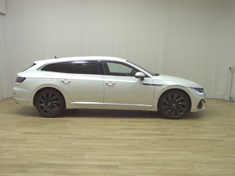 Volkswagen Arteon Shooting Brake 2.0 TDI automatik R-Line • ACC • Full LED