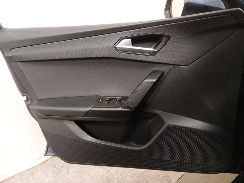 SEAT Leon Sportstourer 1.0 TSI Reference • LED — 5
