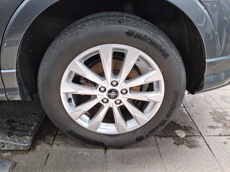 Audi Q3 35 TDI S line • kuka za vuču • električna vrata prtljažnika — 11