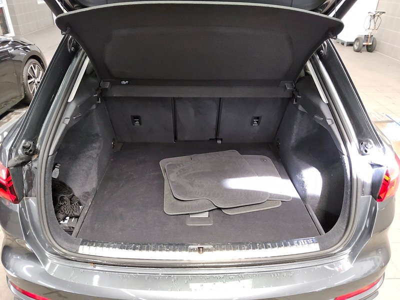 Audi Q3 35 TDI S line • kuka za vuču • električna vrata prtljažnika — 12