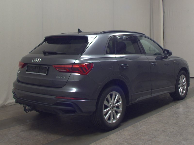 Audi Q3 35 TDI S line • kuka za vuču • električna vrata prtljažnika — 4