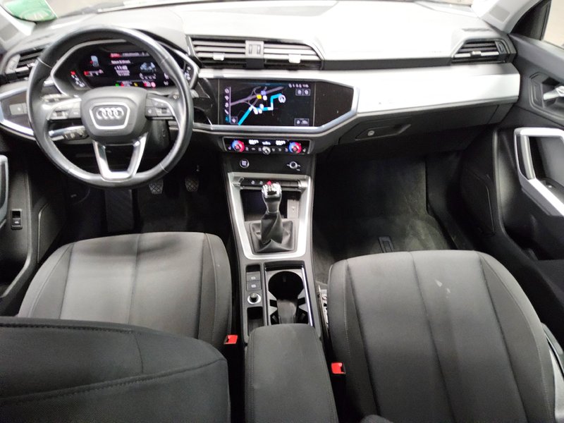 Audi Q3 35 TDI S line • kuka za vuču • električna vrata prtljažnika — 5