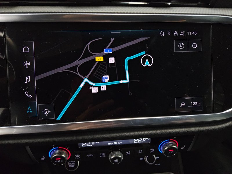 Audi Q3 35 TDI S line • kuka za vuču • električna vrata prtljažnika — 7