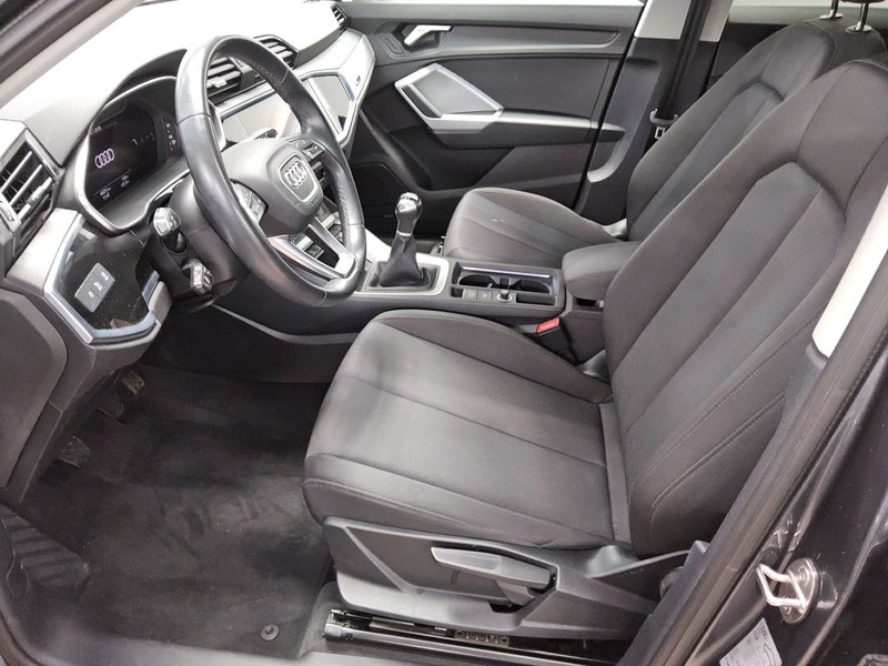 Audi Q3 35 TDI S line • kuka za vuču • električna vrata prtljažnika — 9