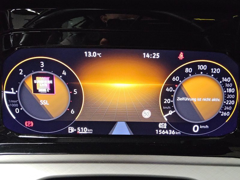 Volkswagen Golf 8 Variant 2.0 TDI Life • koža • Full LED — 8
