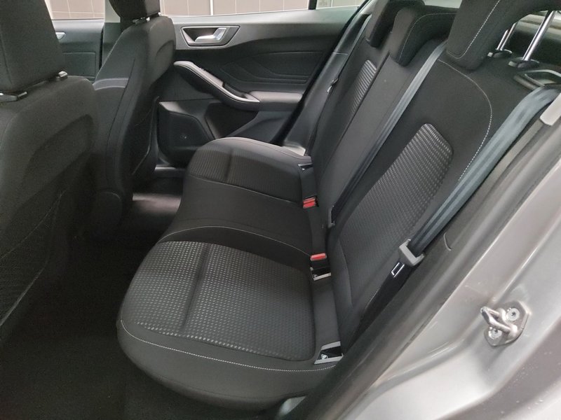 Ford Focus 1.5 EcoBlue Cool&Connect • 360° kamera • LED — 12