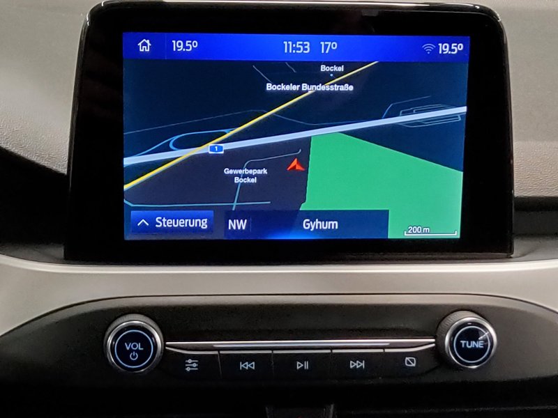Ford Focus 1.5 EcoBlue Cool&Connect • 360° kamera • LED — 7