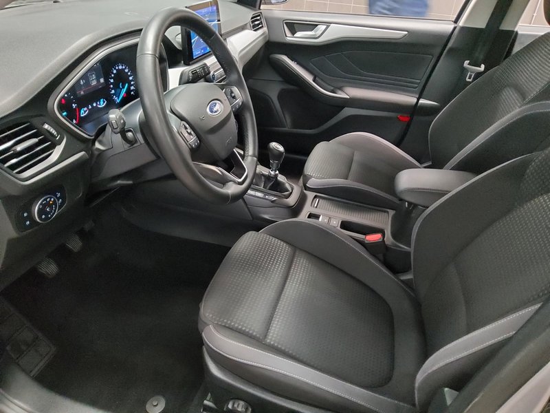 Ford Focus 1.5 EcoBlue Cool&Connect • 360° kamera • LED — 8