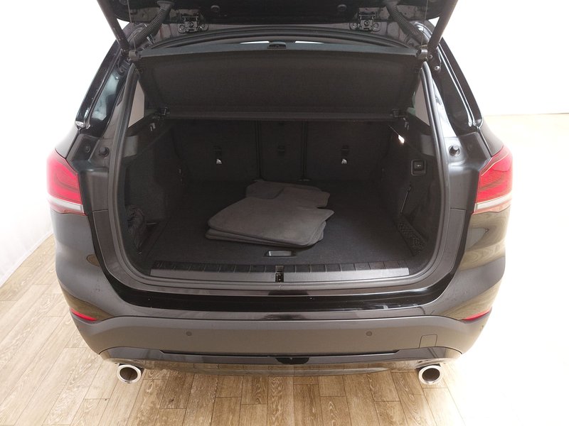 BMW X1 xDrive20d Advantage automatik • ACC • LED — 16