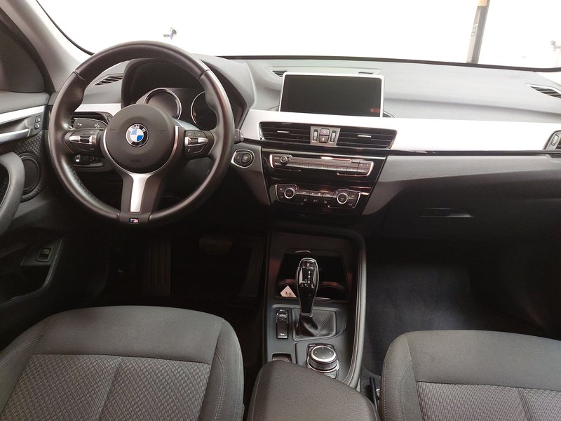 BMW X1 xDrive20d Advantage automatik • ACC • LED — 17