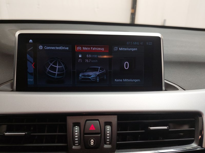 BMW X1 xDrive20d Advantage automatik • ACC • LED — 19