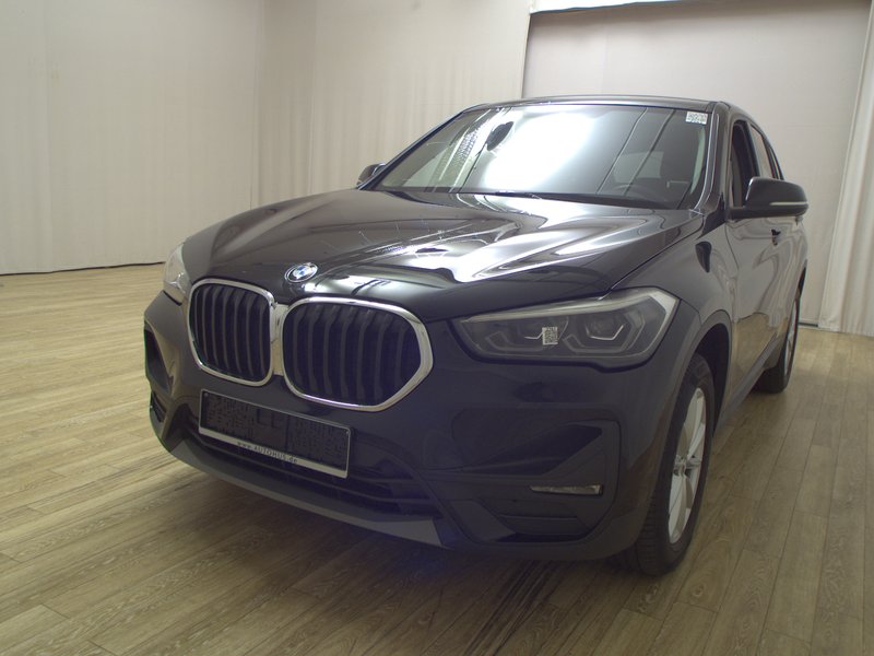 BMW X1 xDrive20d Advantage automatik • ACC • LED — 2