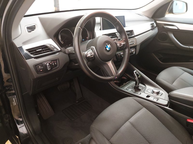 BMW X1 xDrive20d Advantage automatik • ACC • LED — 6