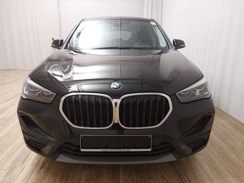 BMW X1 xDrive20d Advantage automatik • ACC • LED — 9