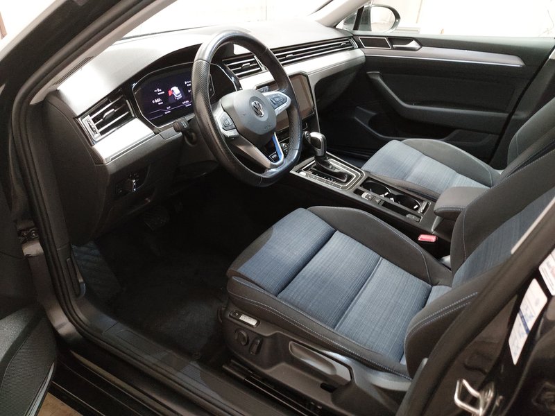 Volkswagen Passat Variant GTE 1.4 TSI automatik • ACC • LED — 6