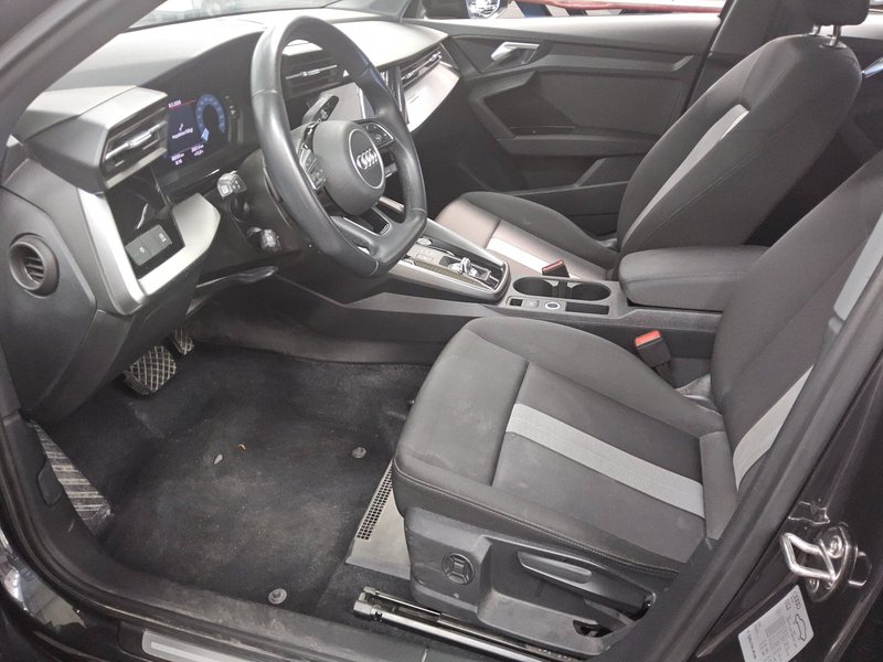 Audi A3 Sportback 30 TFSI automatik advanced • ACC • Full LED — 9
