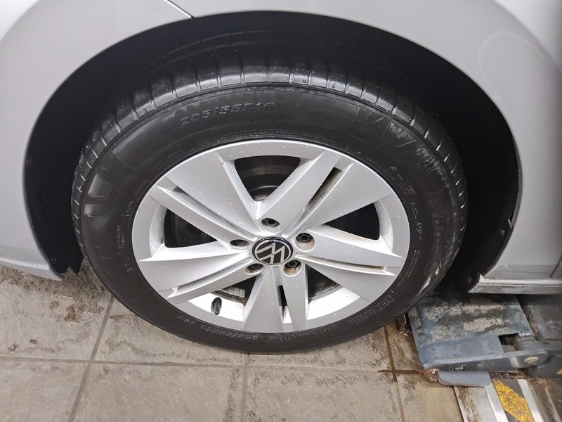 Volkswagen Golf 8 Variant 2.0 TDI automatik Life • ACC • Full LED — 11