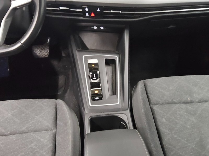 Volkswagen Golf 8 Variant 2.0 TDI automatik Life • ACC • Full LED — 6