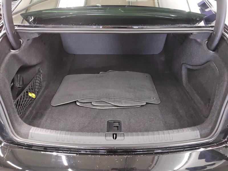 Audi A6 40 TDI automatik • 360° kamera • LED — 12