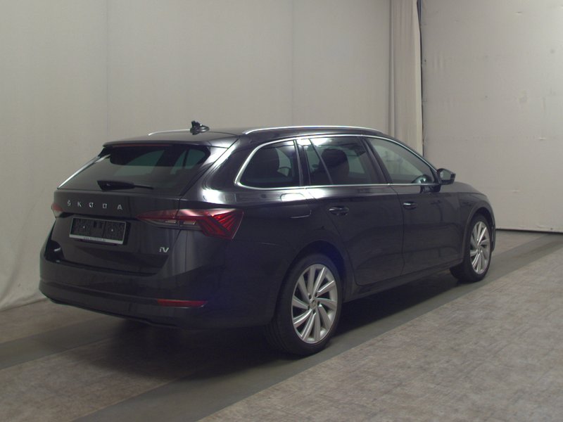 Škoda Octavia Kombi 1.4 TSI iV automatik Style • Full LED — 4