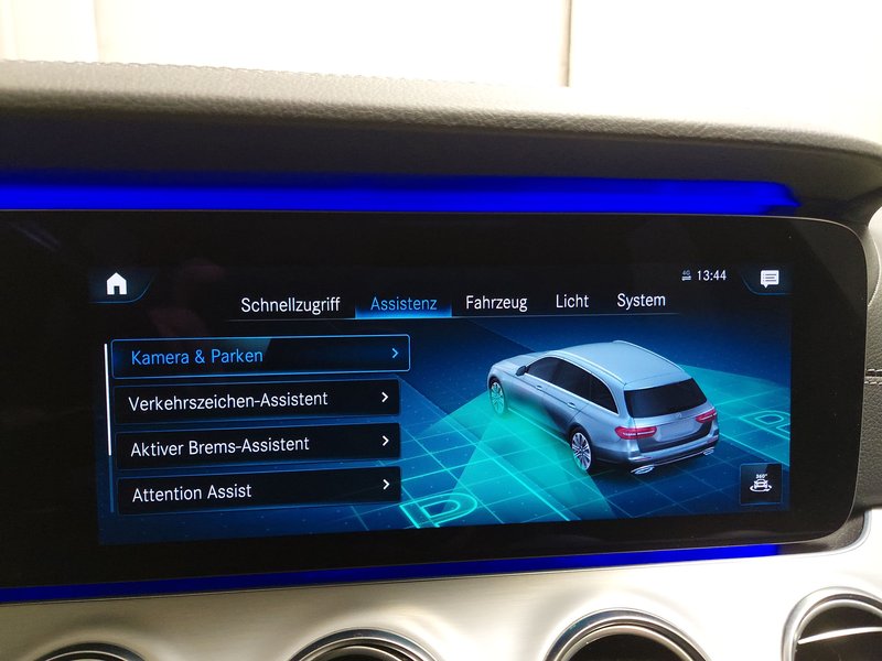 Mercedes-Benz E 220 d karavan automatik • el. vrata prtljažnika — 20