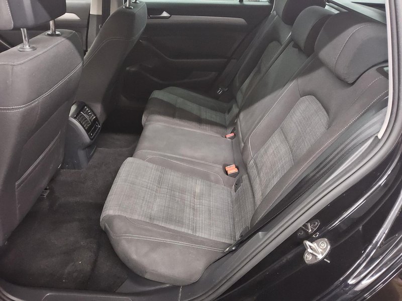 Volkswagen Passat Variant 2.0 TDI automatik • masaža sjedala • ACC — 13