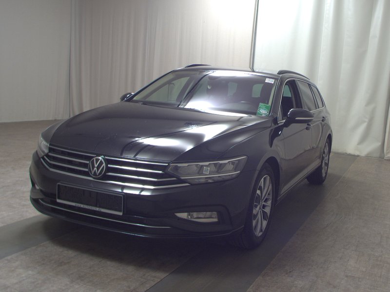 Volkswagen Passat Variant 2.0 TDI automatik • masaža sjedala • ACC — 2