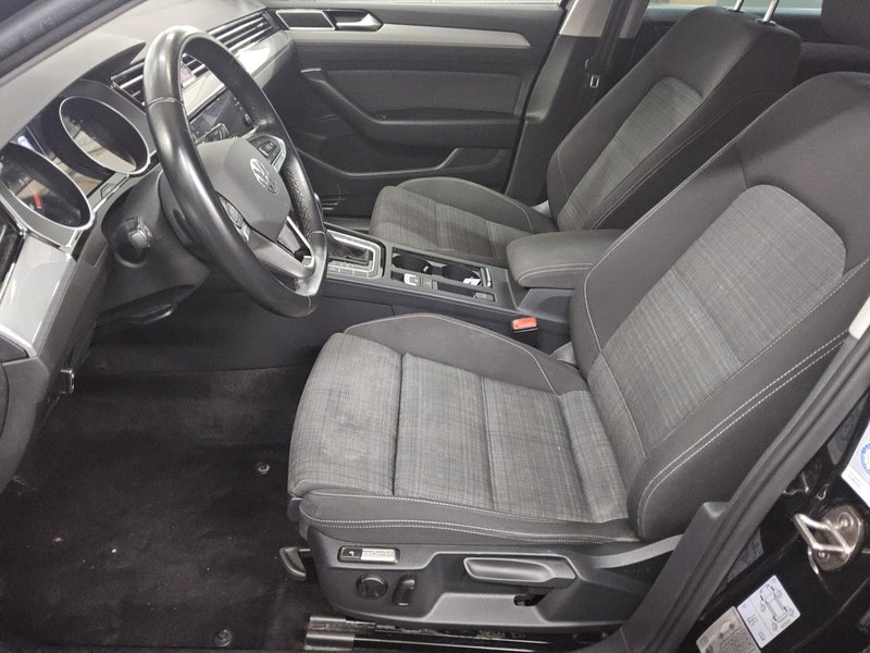 Volkswagen Passat Variant 2.0 TDI automatik • masaža sjedala • ACC — 8