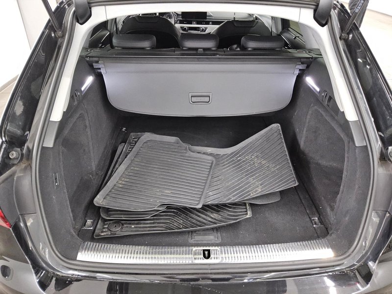Audi A4 Avant 35 TDI automatik • koža • AHK — 11