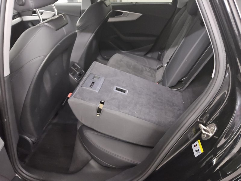 Audi A4 Avant 35 TDI automatik • koža • AHK — 12