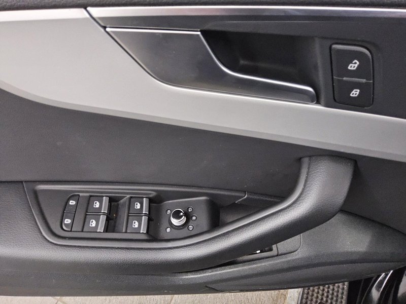 Audi A4 Avant 35 TDI automatik • koža • AHK — 9
