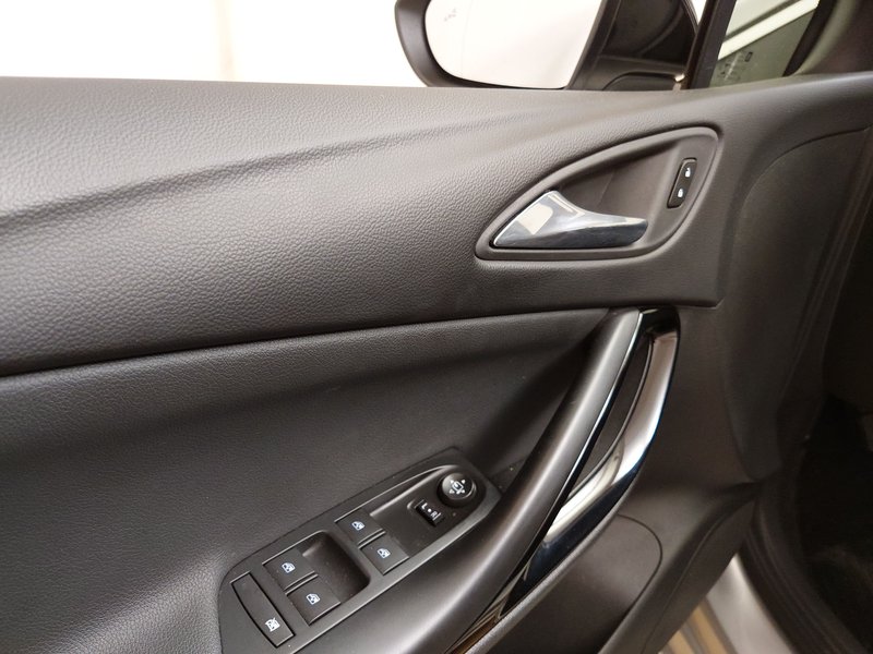 Opel Astra ST 1.5 D Elegance • LED • navigacija — 5