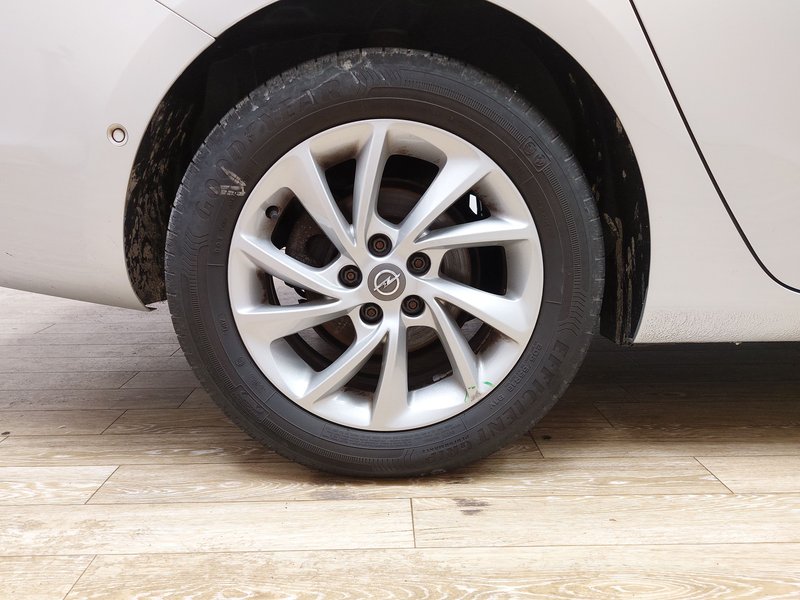 Opel Astra ST 1.5 D Elegance • LED • navigacija — 8