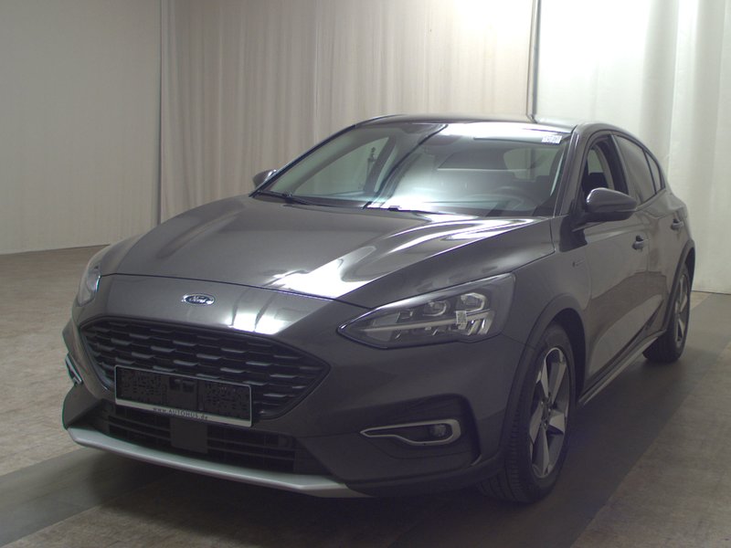 Ford Focus 1.5 EcoBlue automatik Active • Full LED • panorama — 2