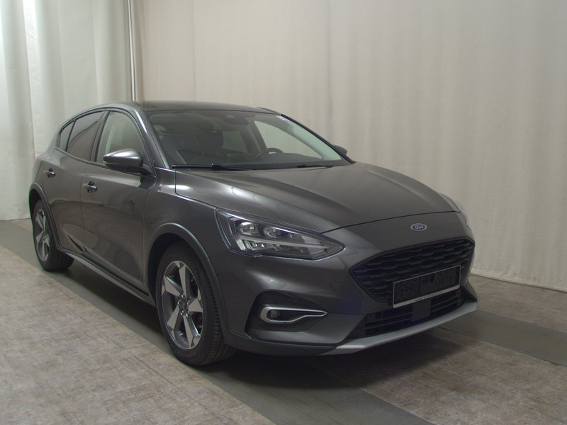 Ford Focus 1.5 EcoBlue automatik Active • Full LED • panorama — 3