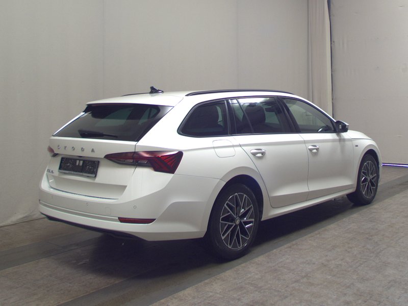 Škoda Octavia Kombi 2.0 TDI automatik Ambition • ACC • Full LED — 4